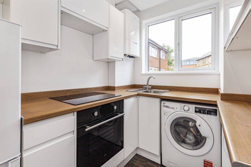 Property photo 2 of 8 302067