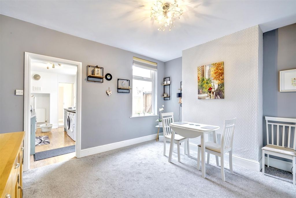 Property photo 3 of 18 Dining/Sitting Room
