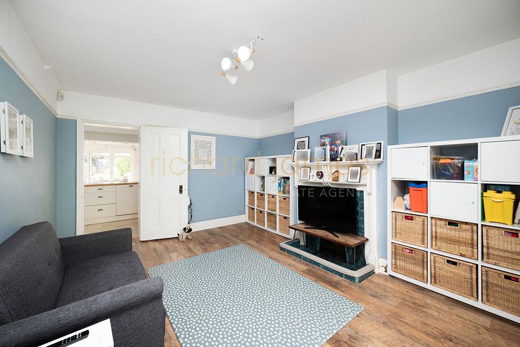 Property photo 3 of 20 W07.Jpg
