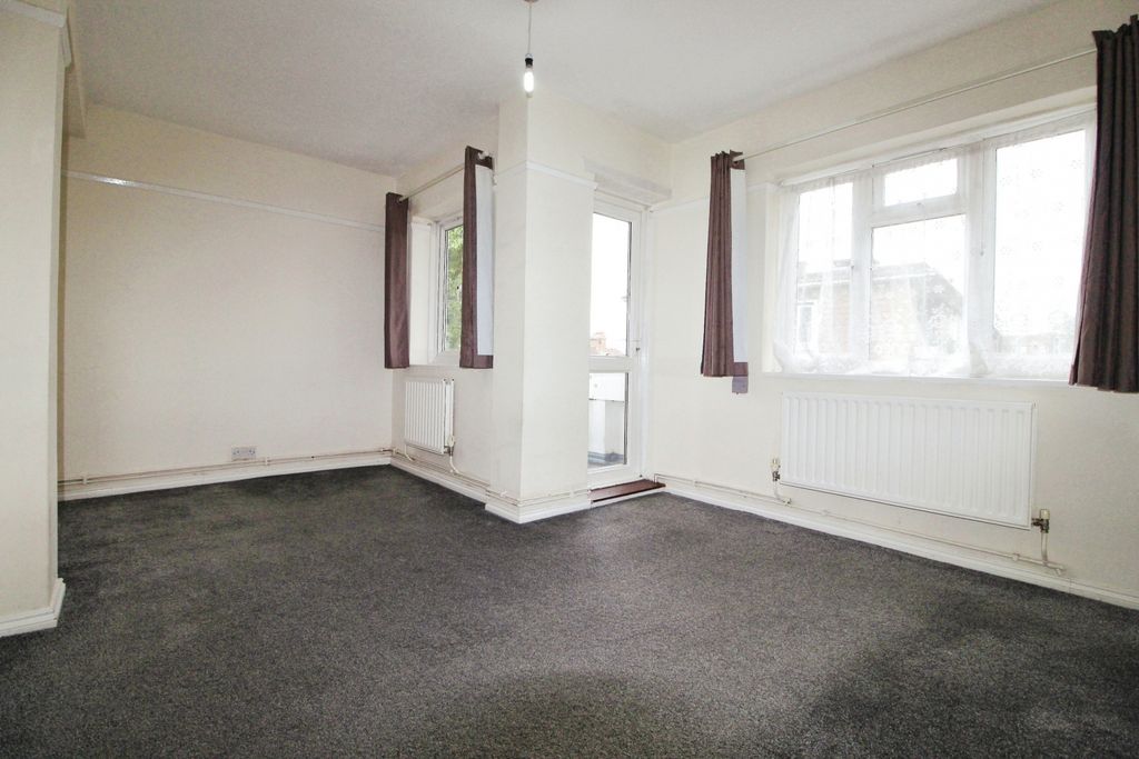 Property photo 2 of 16 Gallery