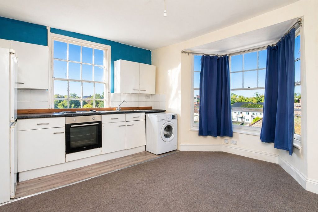 Property photo 2 of 6 Picture 2