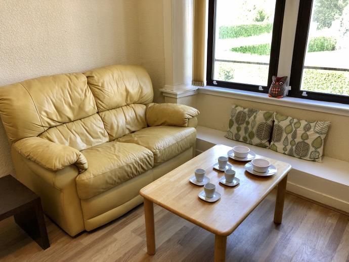 Property photo 2 of 7 Lounge