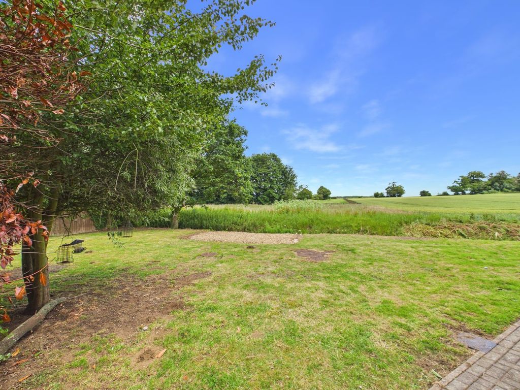 Property photo 3 of 32