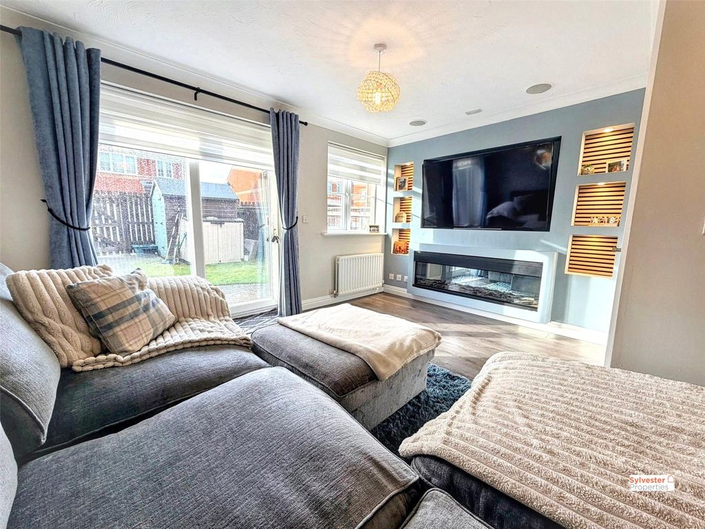 Property photo 2 of 21 Picture No. 17