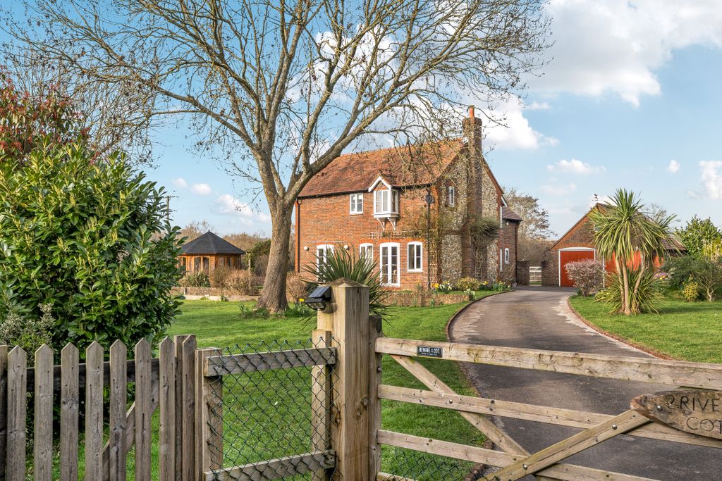 Property photo 1 of 28