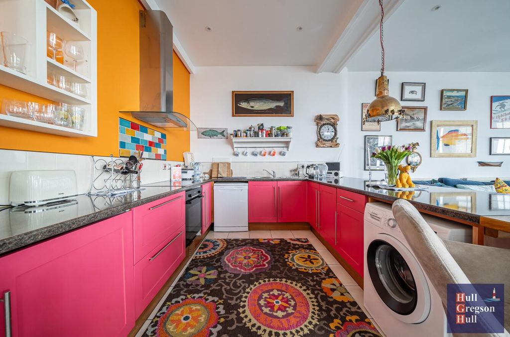 Property photo 3 of 27 780A5d96-Ef71-4102-99d9-746E3Ffa59E6.Jpg
