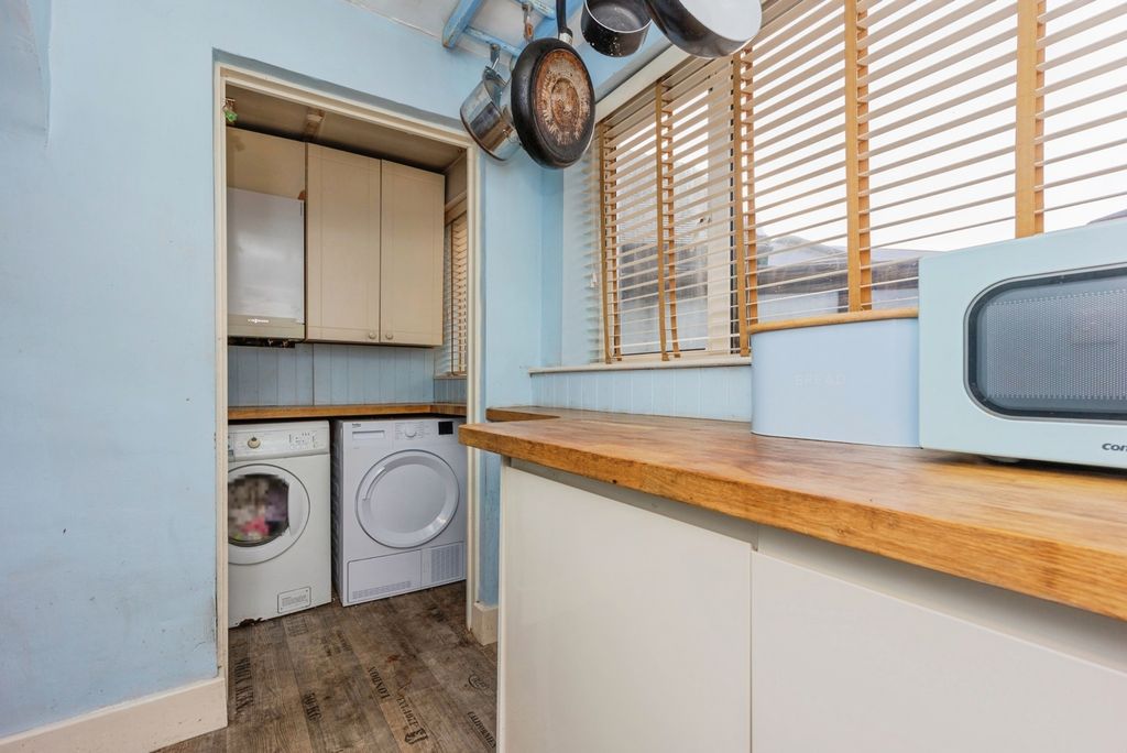 Property photo 3 of 20 Pbox-Img.Jpg