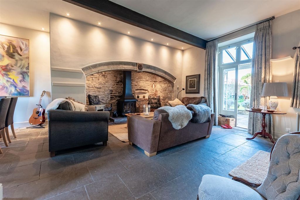 Property photo 3 of 32 Dsc_3972-Hdr.Jpg