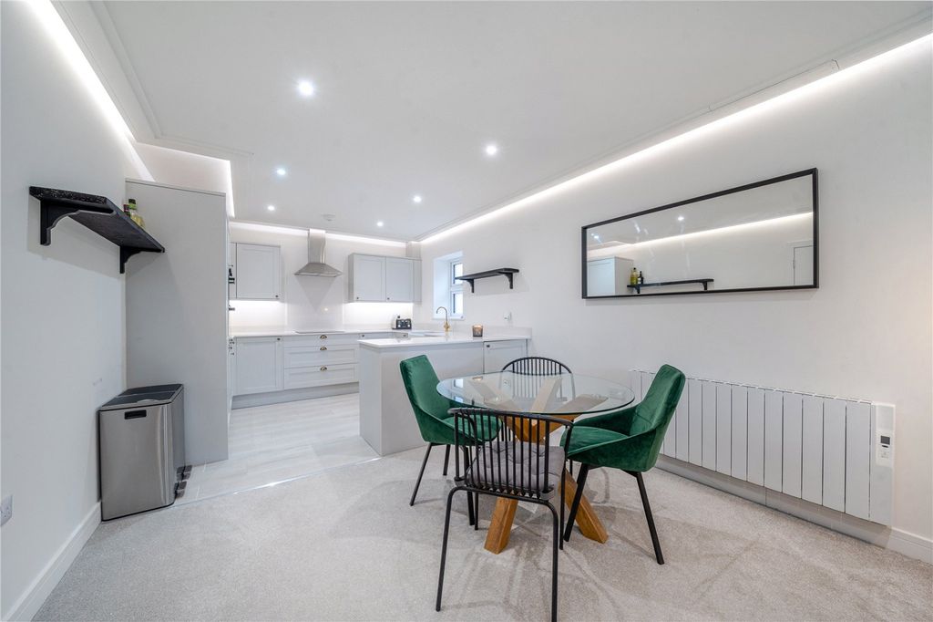Property photo 3 of 12 Dining Area