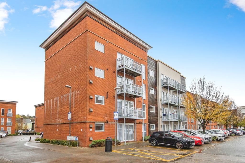 Property photo 1 of 14