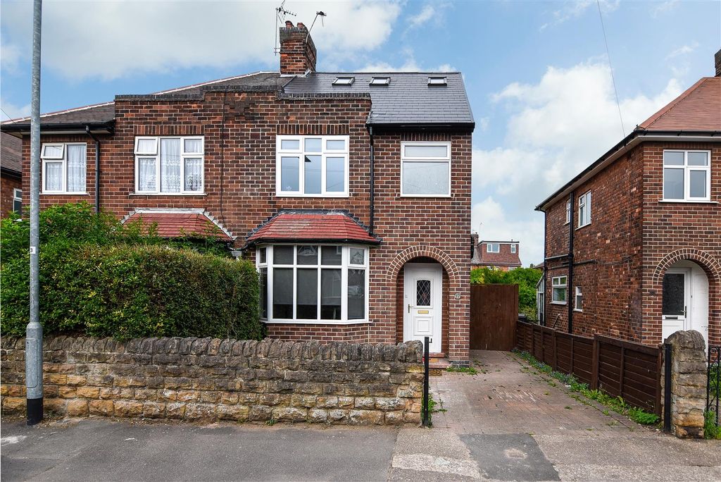 Property photo 1 of 8 17 Ashfield av.Jpg