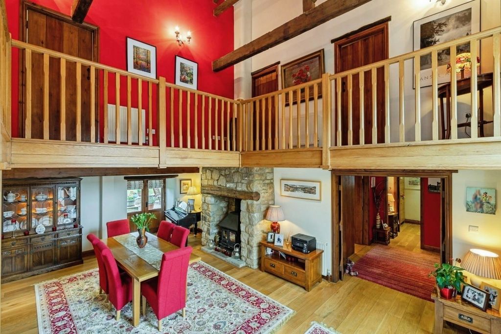 Property photo 2 of 30 Pbox-Img.Jpg