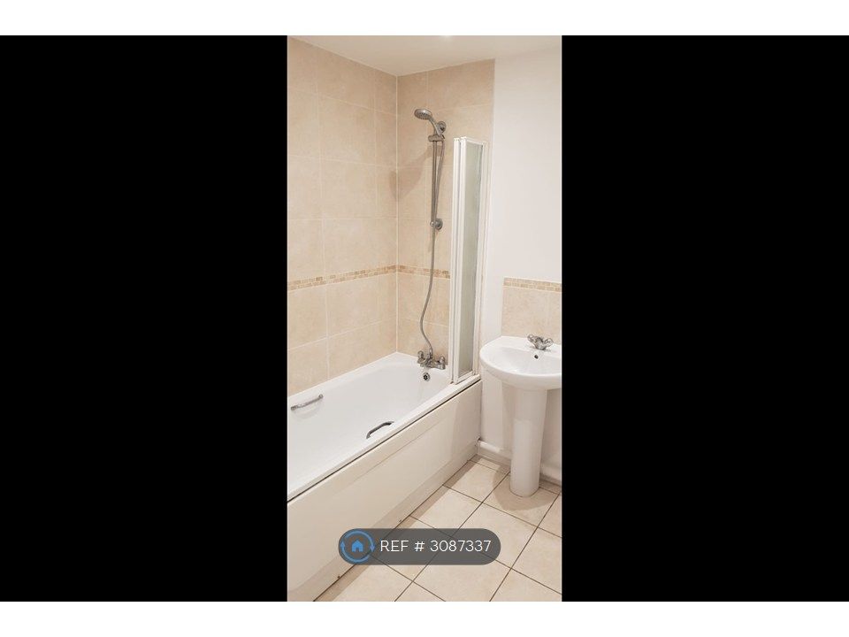 Property photo 3 of 22 Bathroom