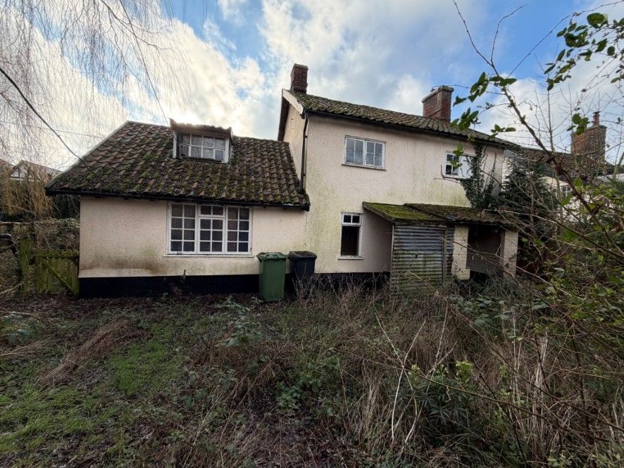 Property photo 2 of 25