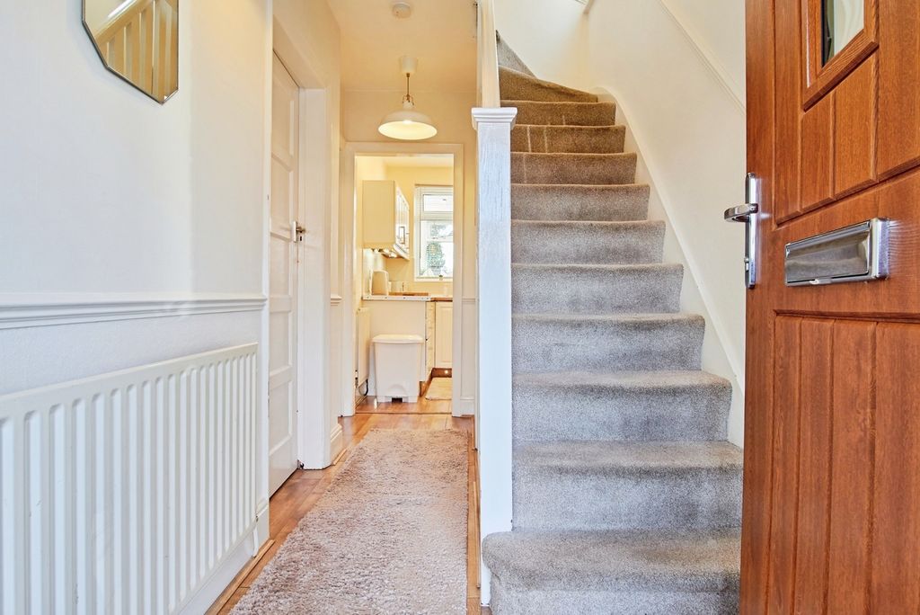 Property photo 2 of 20 Hallway