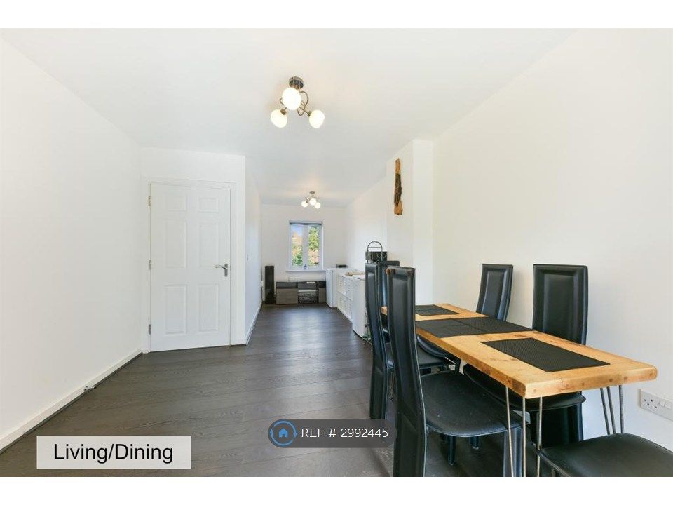 Property photo 1 of 8 Living/Dining