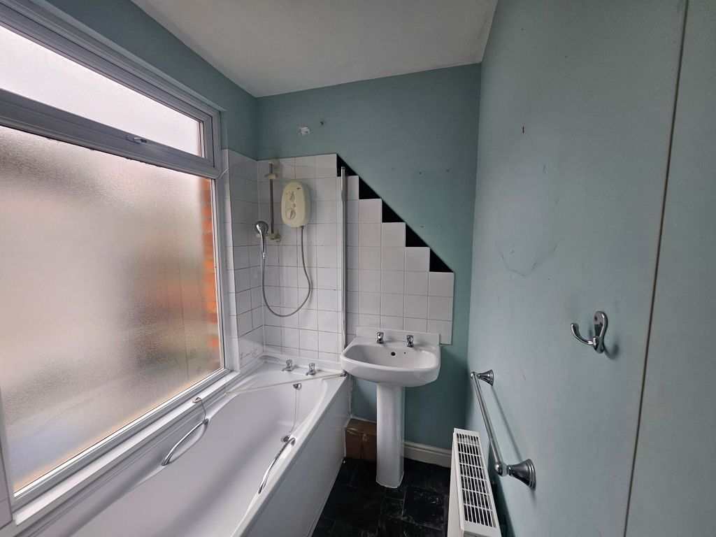 Property photo 2 of 3