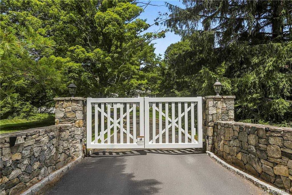 Property photo 2 of 22 <Alttext/>