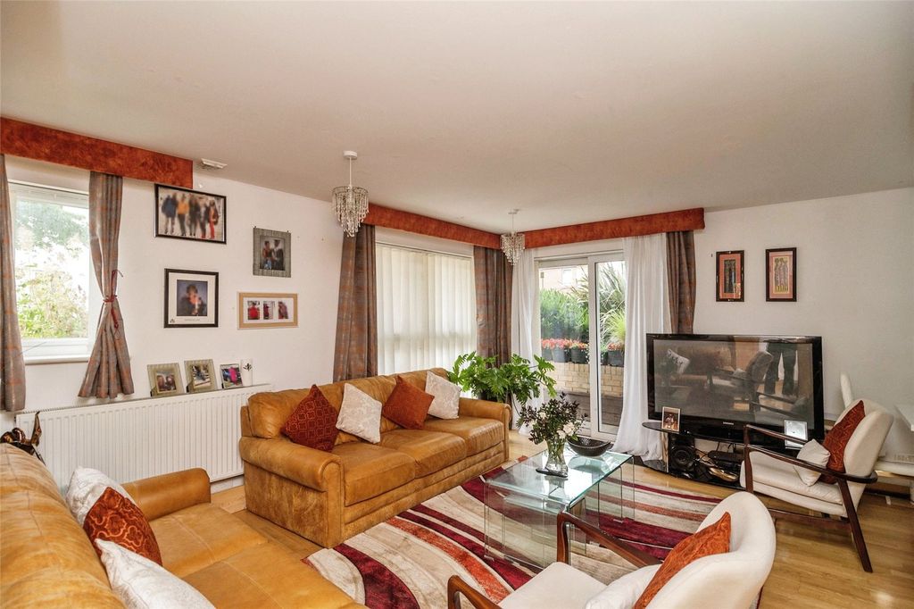 Property photo 2 of 15 Picture