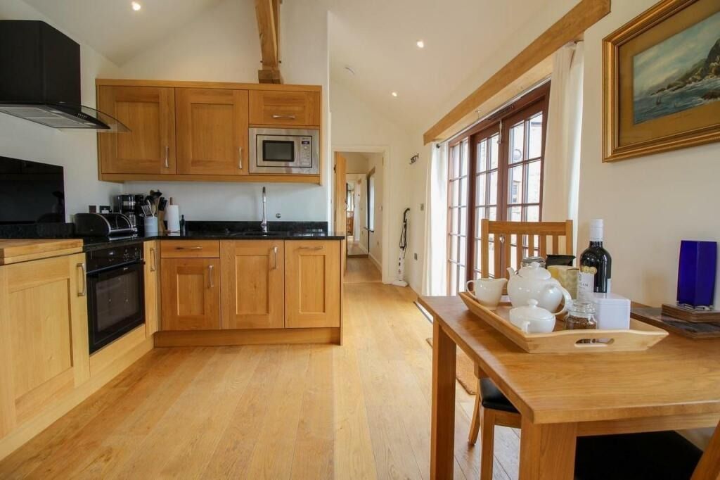 Property photo 2 of 21 4855231