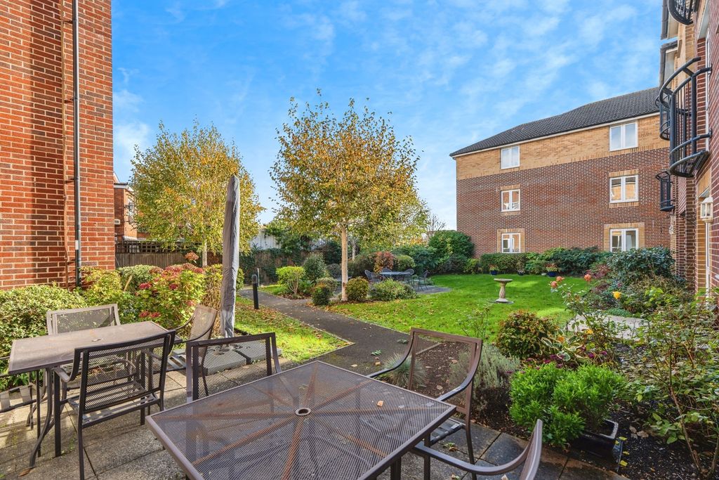 Property photo 2 of 20 Photo