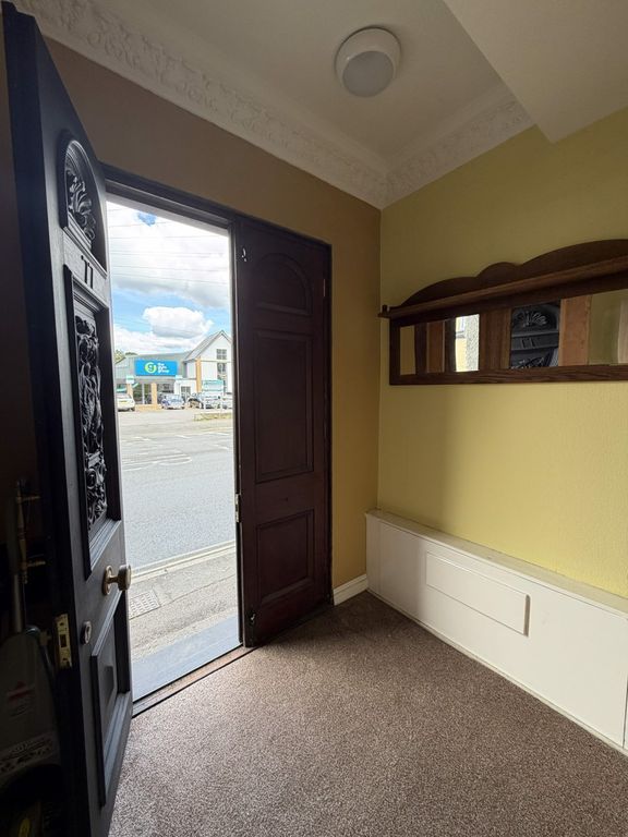 Property photo 3 of 16 Entrance