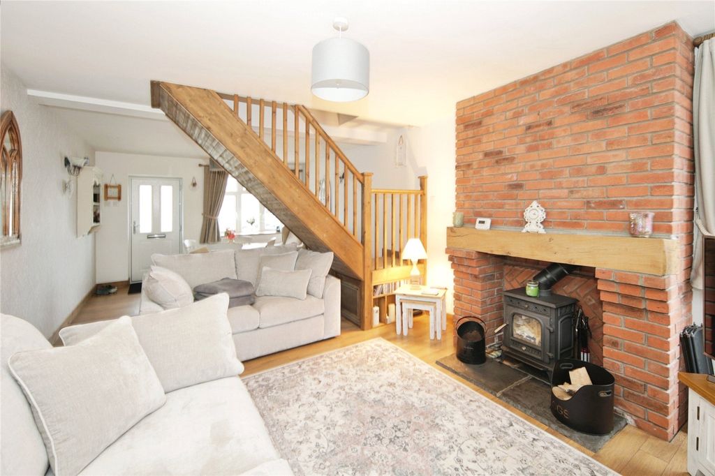 Property photo 2 of 23 Picture No. 12