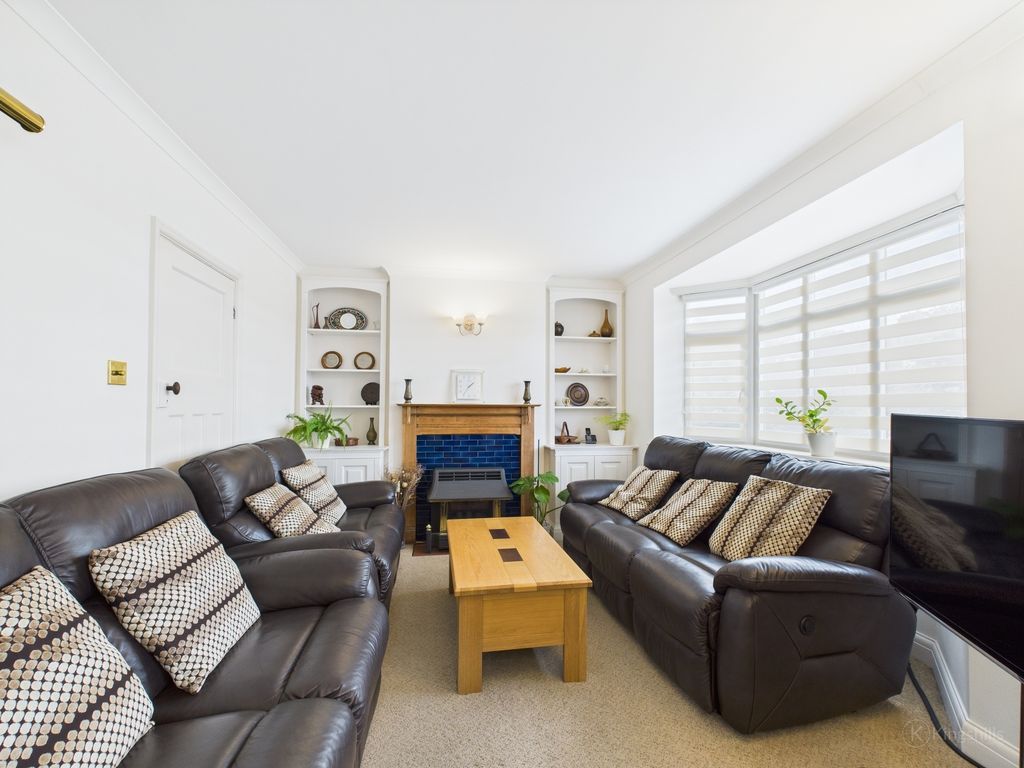 Property photo 2 of 13 Cam02136G0-Pr0353-Still004