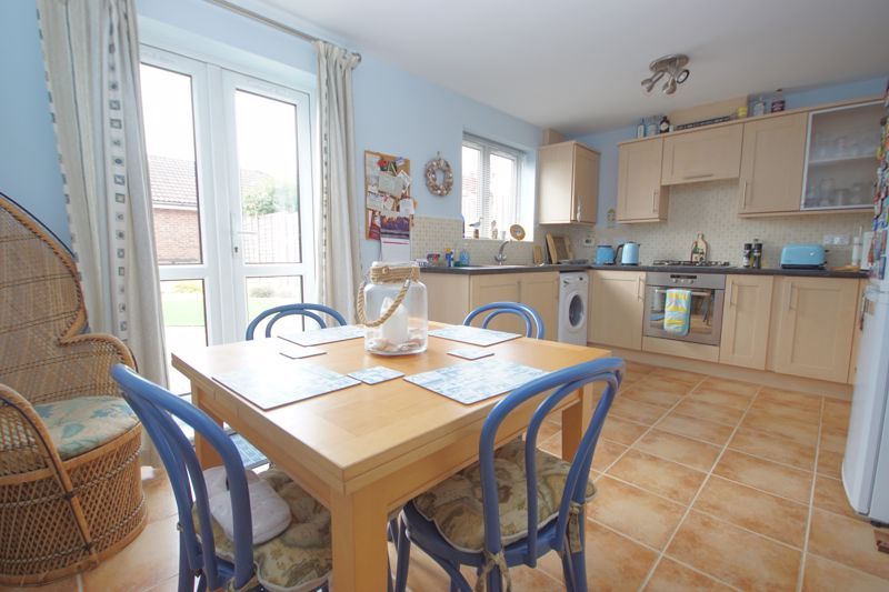 Property photo 3 of 16 Kitchen/Dining Room
