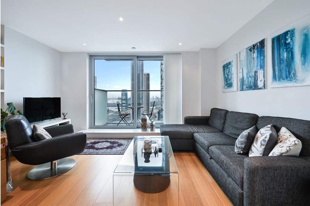 Property photo 2 of 12