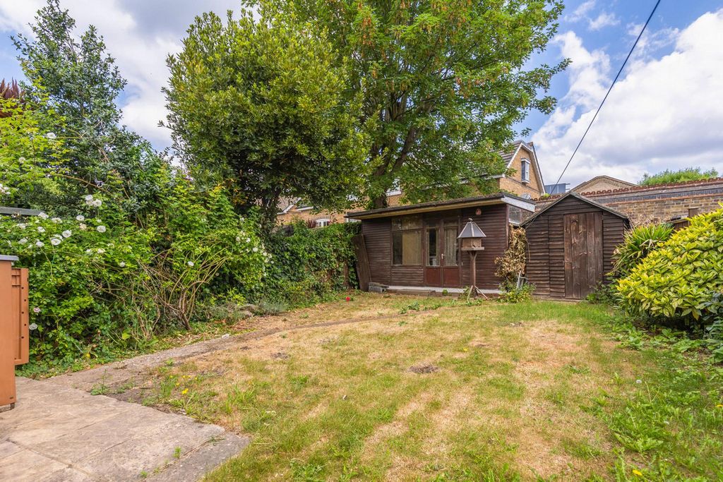 Property photo 3 of 18