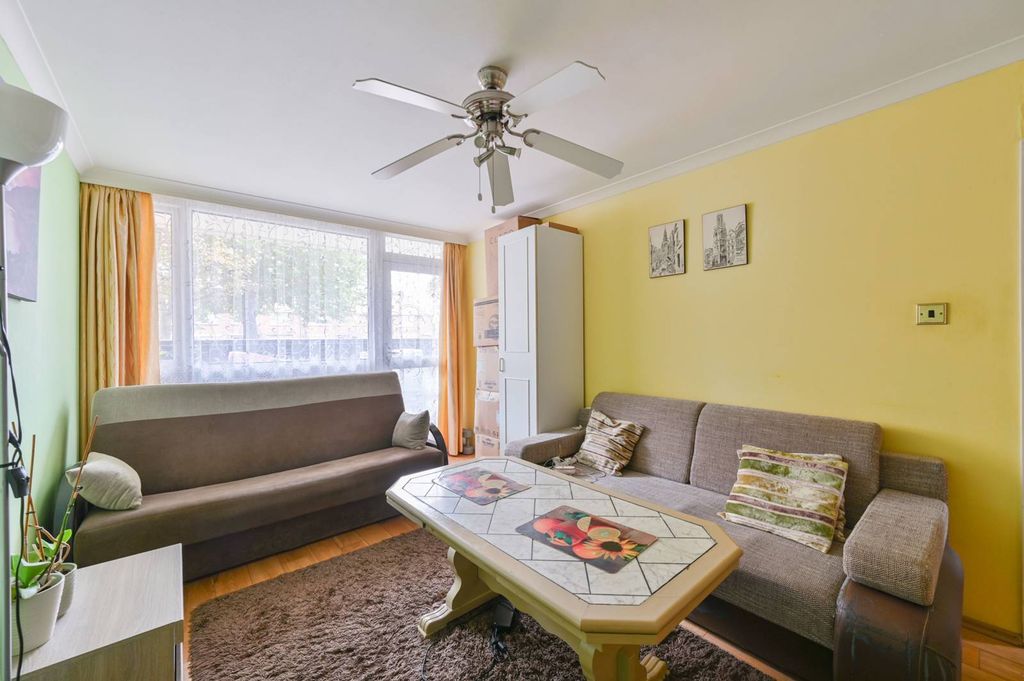 Property photo 2 of 7