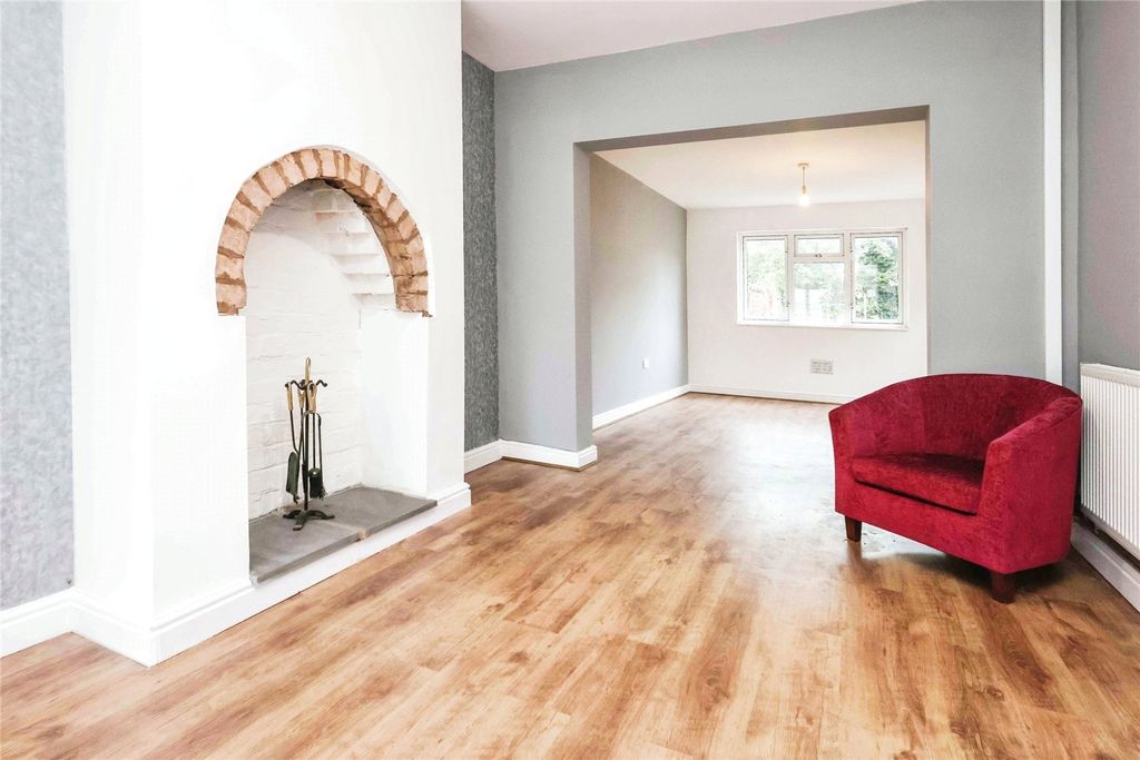 Property photo 2 of 15 Picture No. 02
