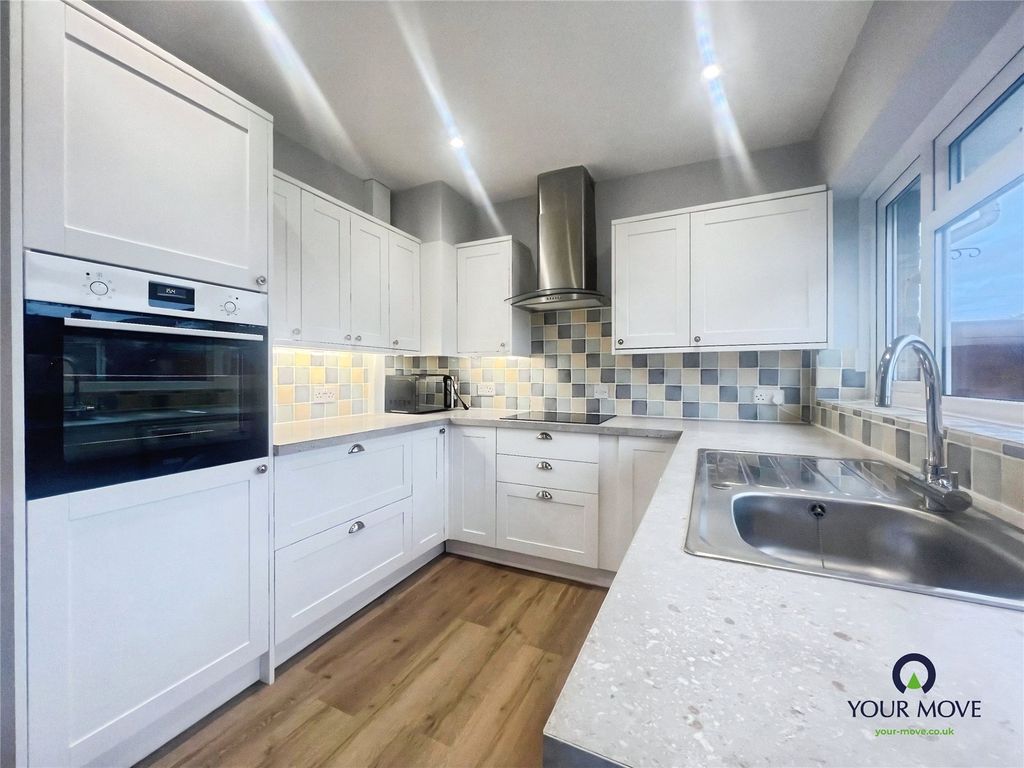 Property photo 2 of 12 Picture No. 20