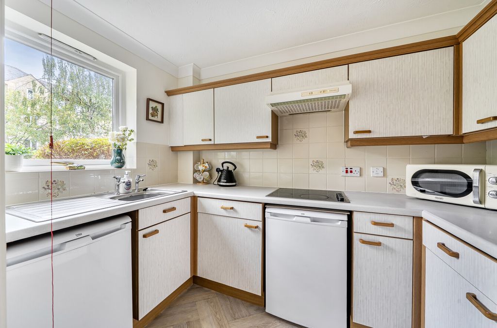 Property photo 2 of 20 Kitchen