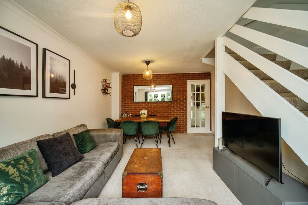 Property photo 3 of 20 Living Room