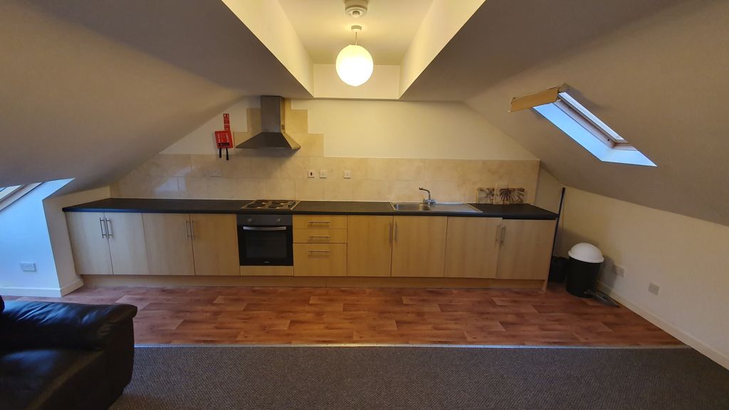 Property photo 3 of 11 Gallery