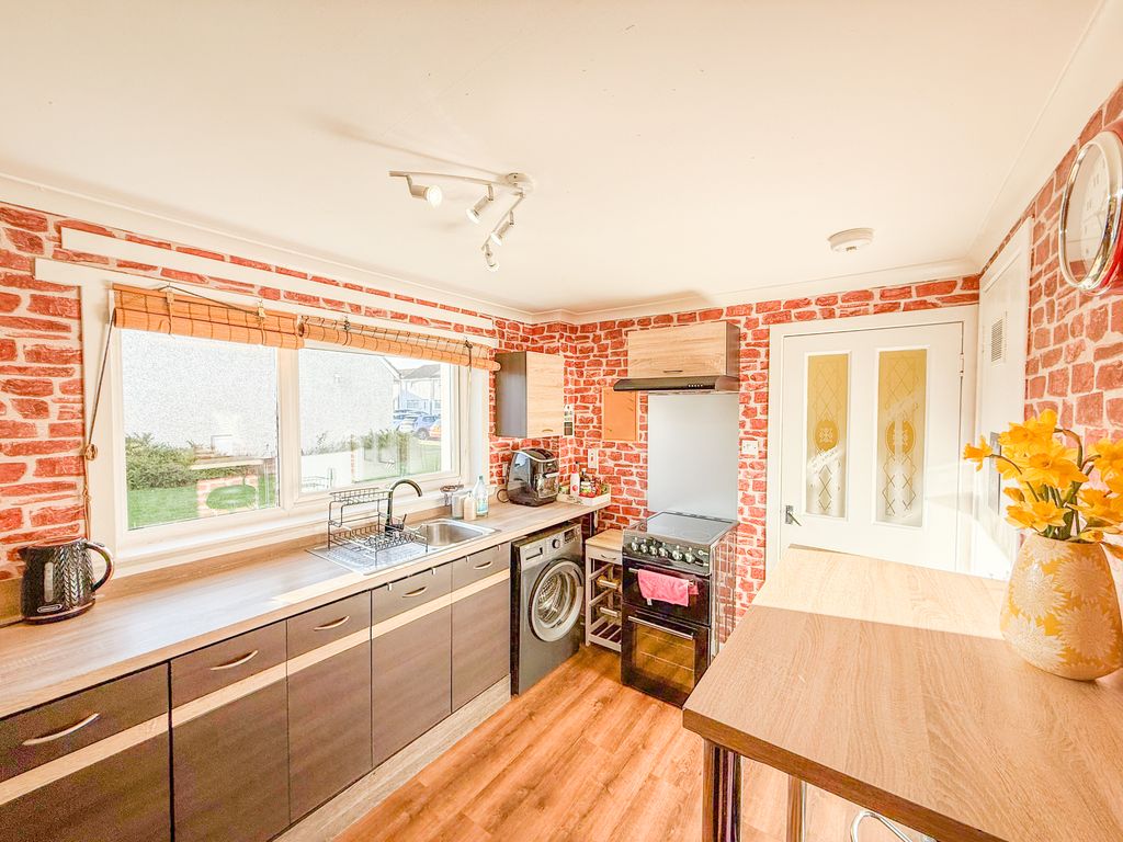 Property photo 3 of 16 Img_7090