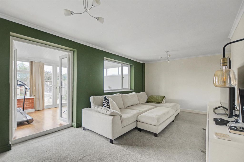 Property photo 2 of 22 Lounge_3.Jpeg