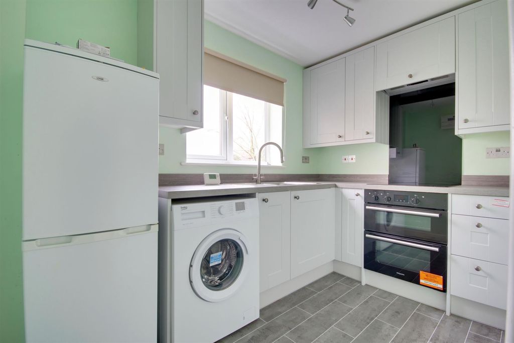 Property photo 2 of 5 Img_5690-Img_5692.Jpg