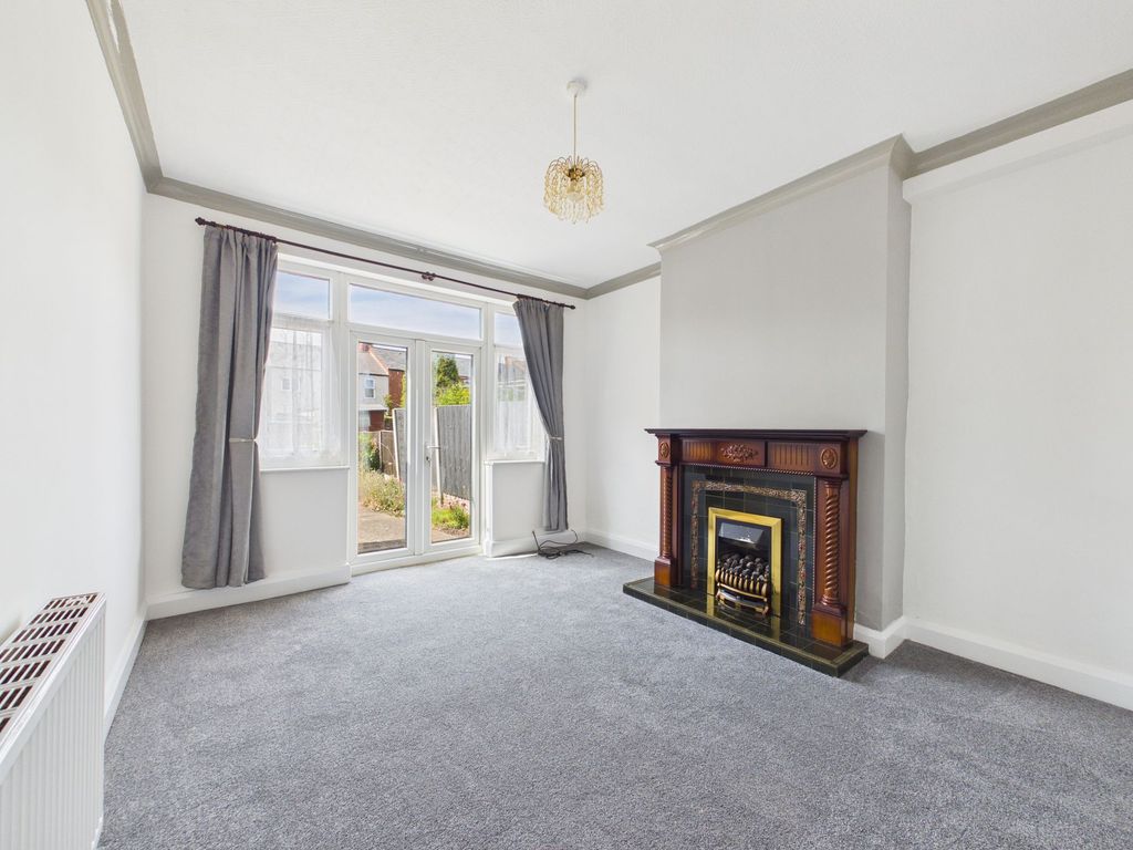 Property photo 3 of 16 Dining Room
