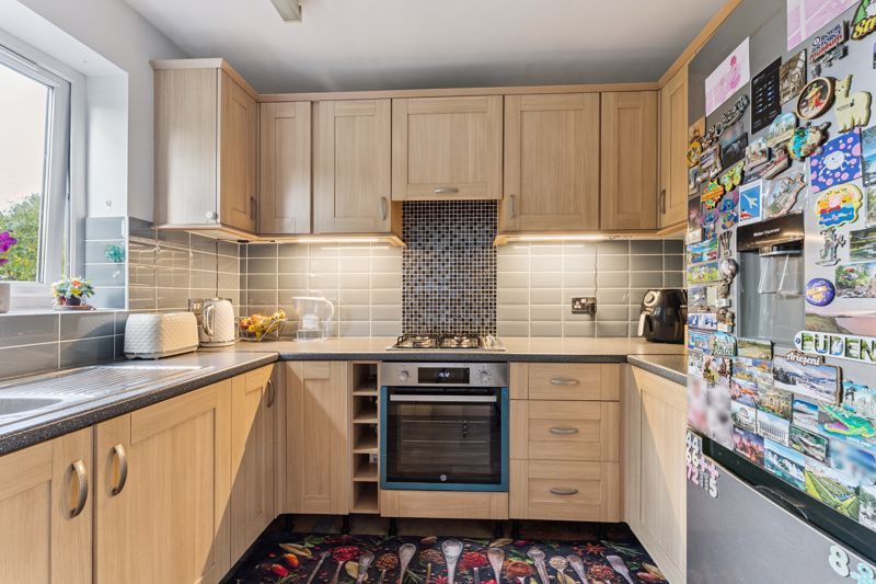 Property photo 3 of 11 Photo 8