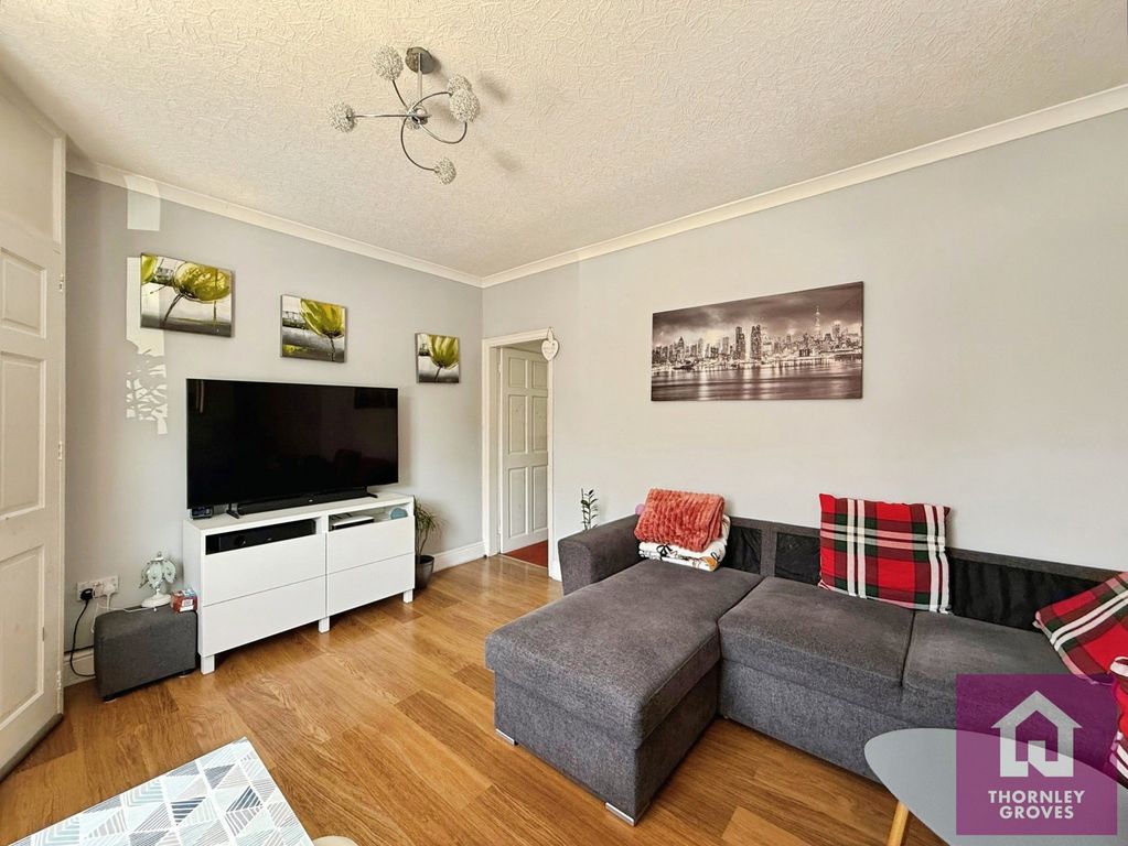 Property photo 2 of 12 Pbox-Img.Jpg