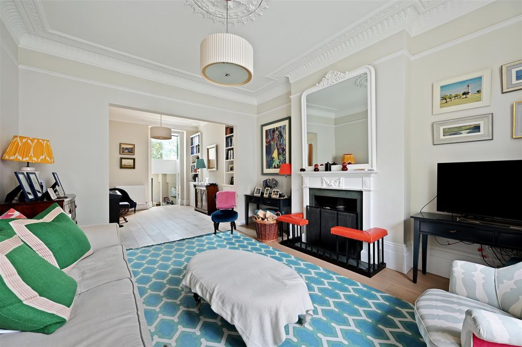 Property photo 3 of 19 Reception