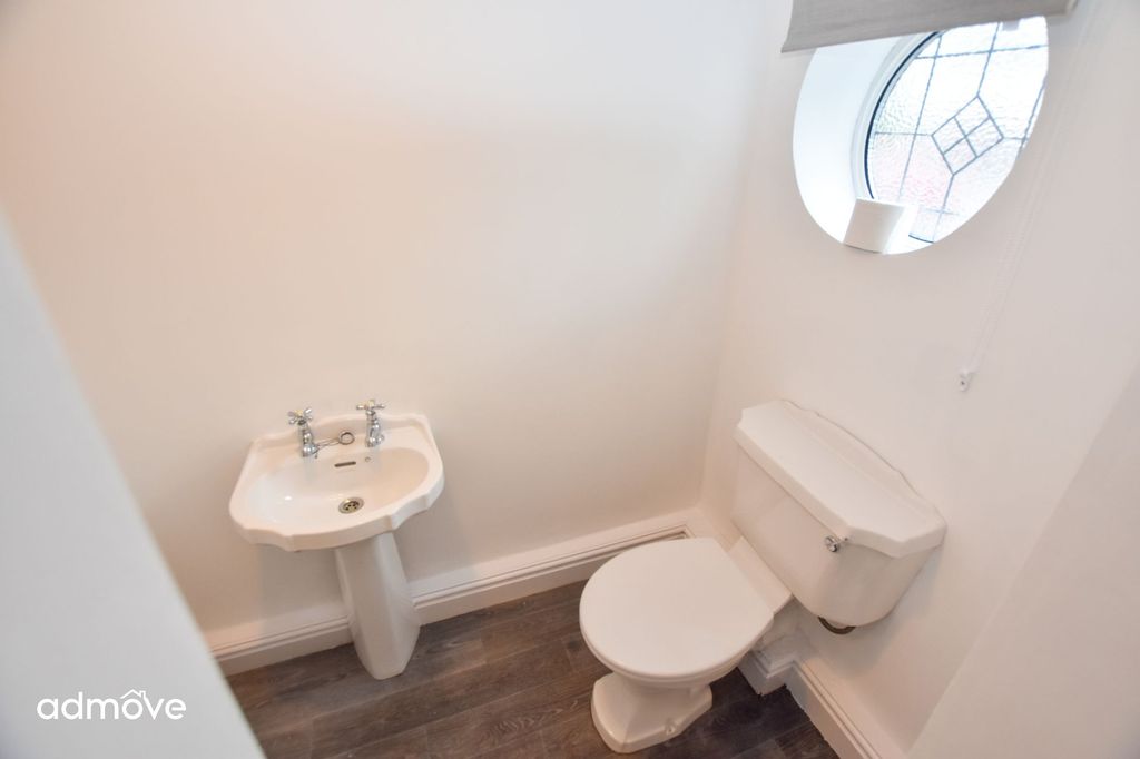 Property photo 3 of 19 Photo 9