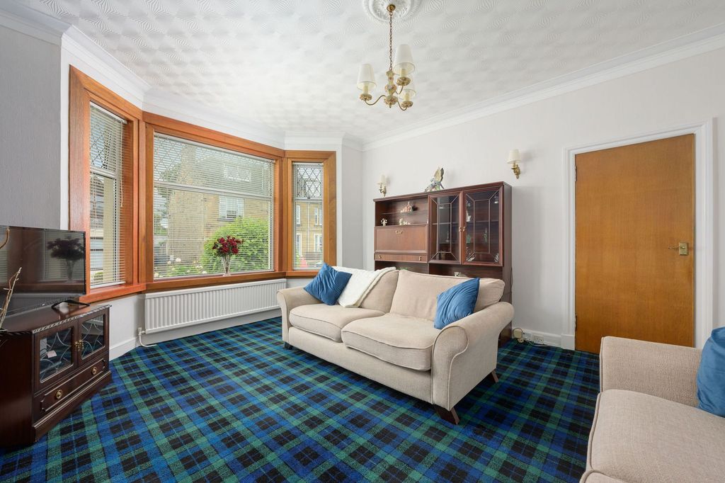 Property photo 3 of 34