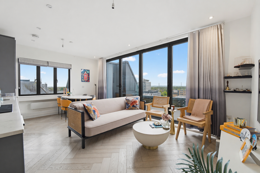 Property photo 1 of 17