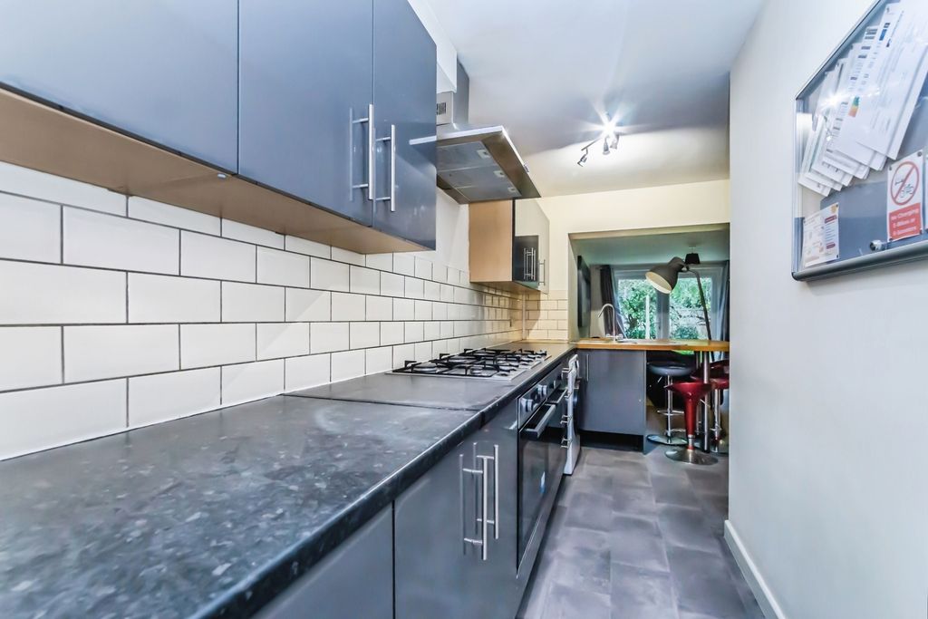 Property photo 3 of 16 Pbox-Img.Jpg