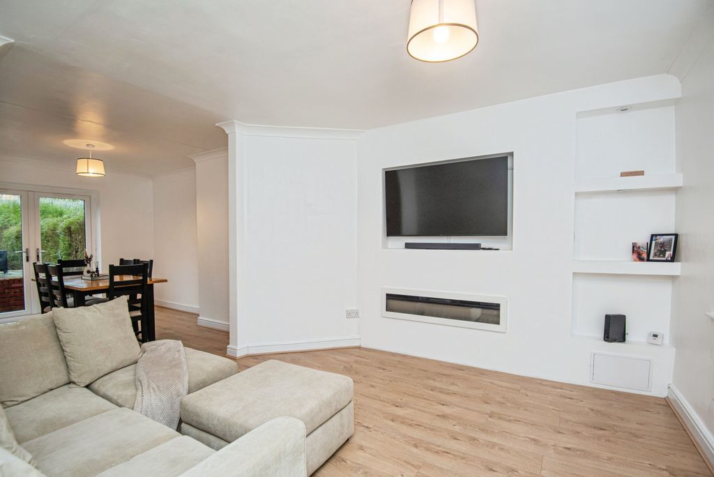 Property photo 2 of 24 Mar_0666