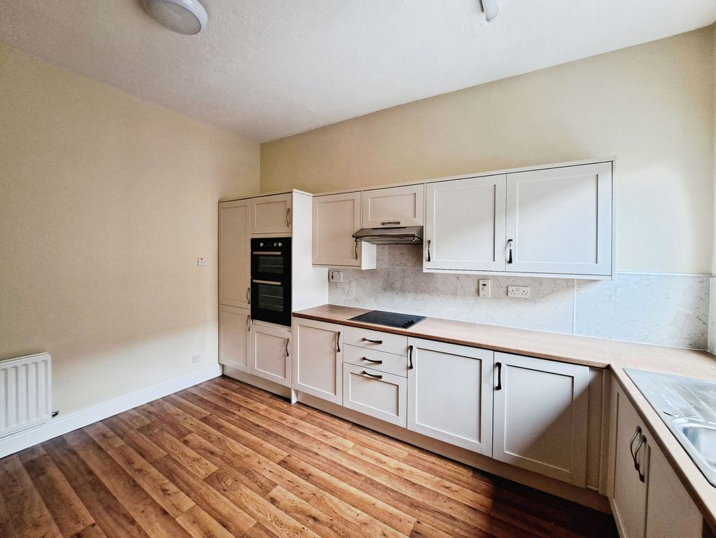Property photo 3 of 9 Kitchen Dining Room